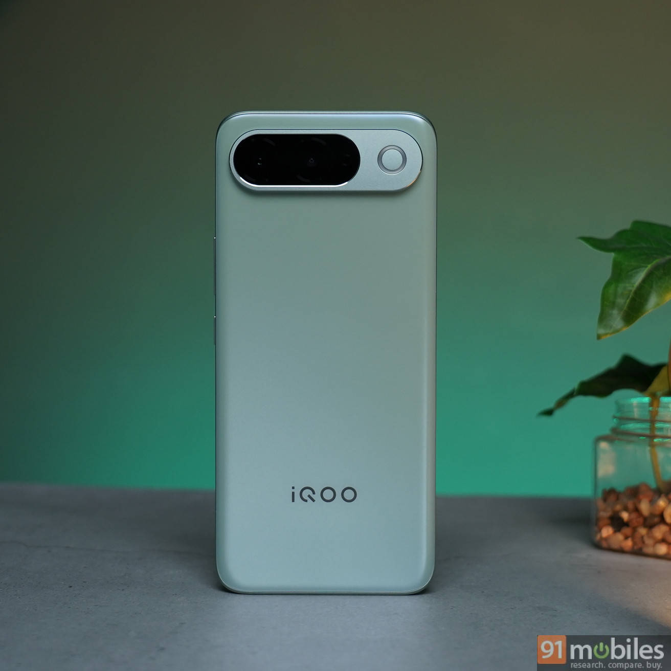 iQOO Z11 vs OnePlus Nord CE6: how the two mid-range phones stack up
